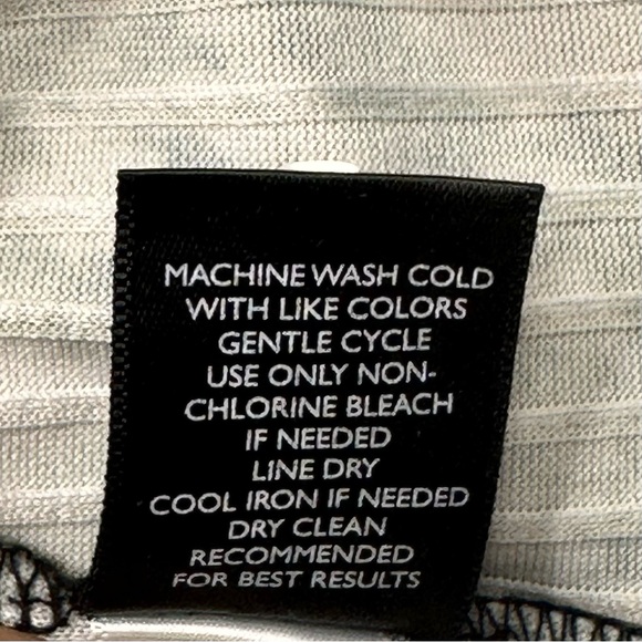 🔴 SOLD Torrid Women’s Too Snake Print - Picture 5 of 5